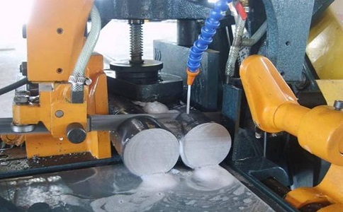 巴州卧式带锯床的送料方式有哪几种？